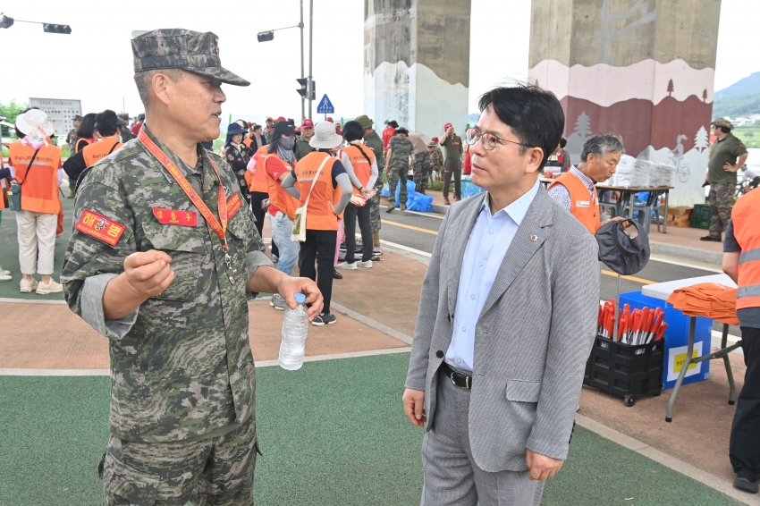 하남시 해병대 전우회 한강수중정화 활동_5