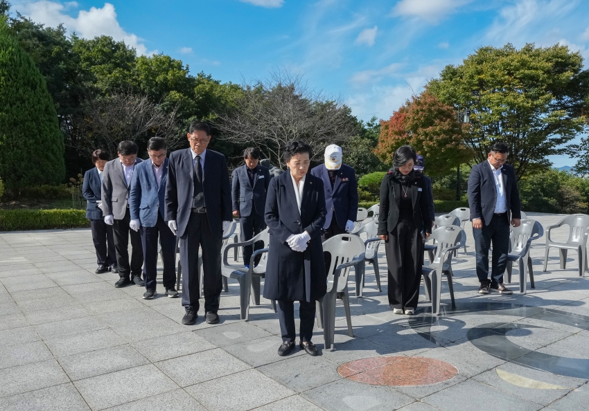 미망인회 현충탑 위령제_7