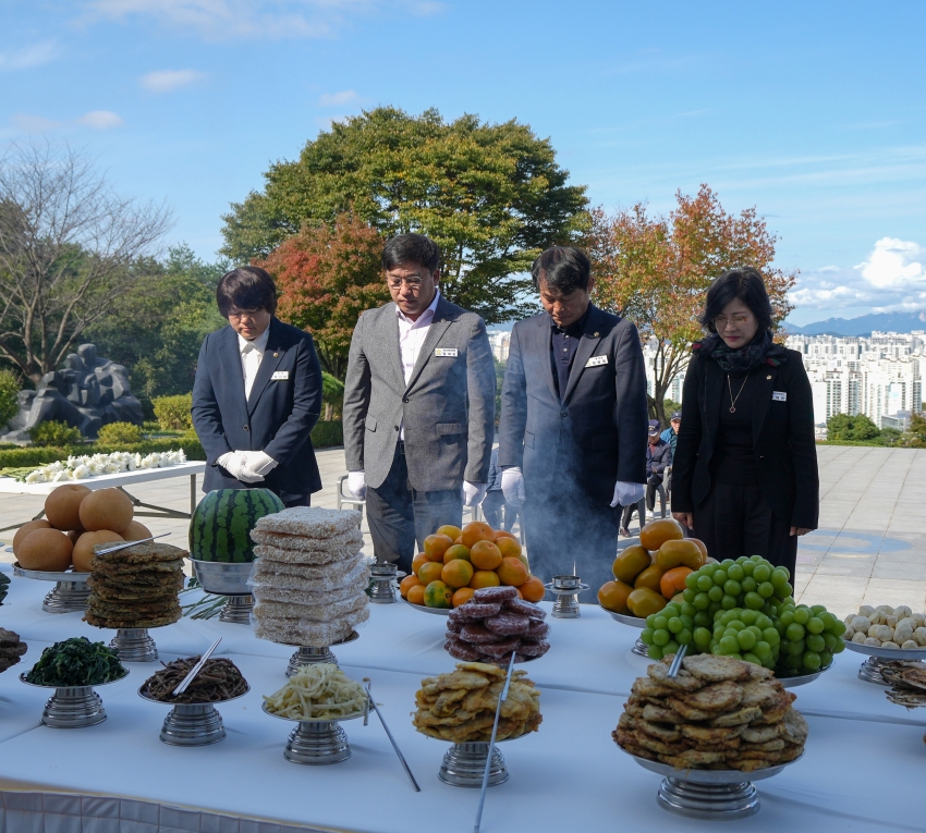 미망인회 현충탑 위령제_8