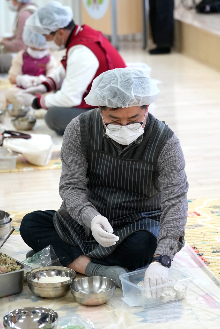 2026 설맞이 온(溫)기종기 만두빚기 나눔행사_6