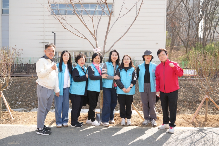 감일 능안천 산책로 내 나무 심기_4