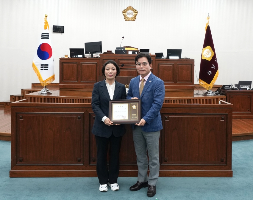 제348회 제1차 본회의 및 2026년 2분기 모범시민 및 우수공무원_6