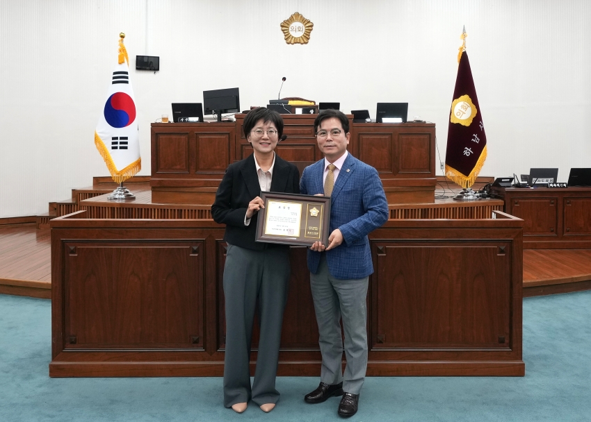 제348회 제1차 본회의 및 2026년 2분기 모범시민 및 우수공무원_9