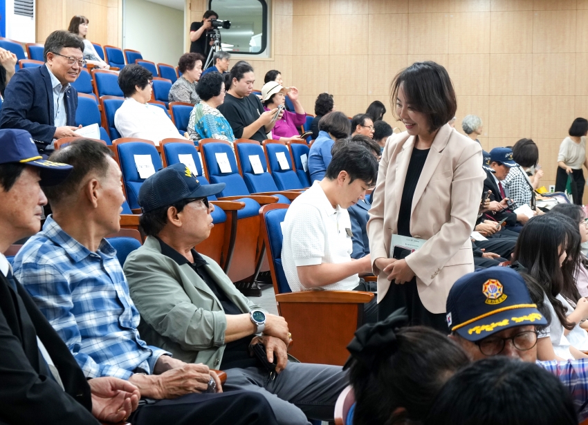 기억으로 쓰는 역사 출판기념회_2