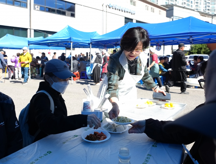 신장2동 노인의 날 기념 어르신 경로잔치_9